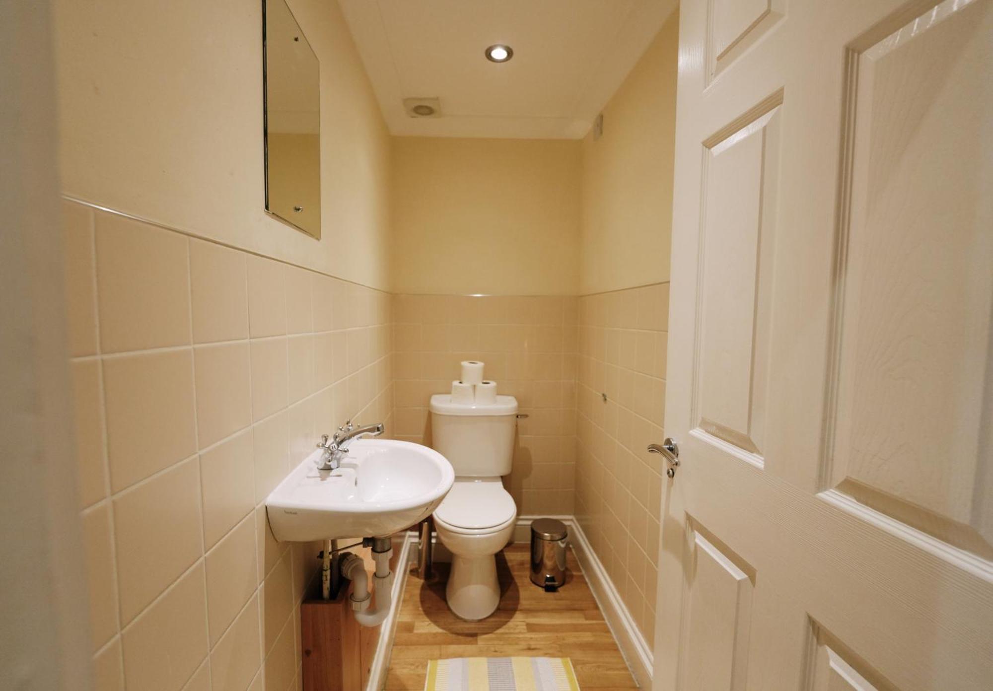 Appartamento The Chic Townhouse In Kings Cross!!! 3 Floors Londra Esterno foto