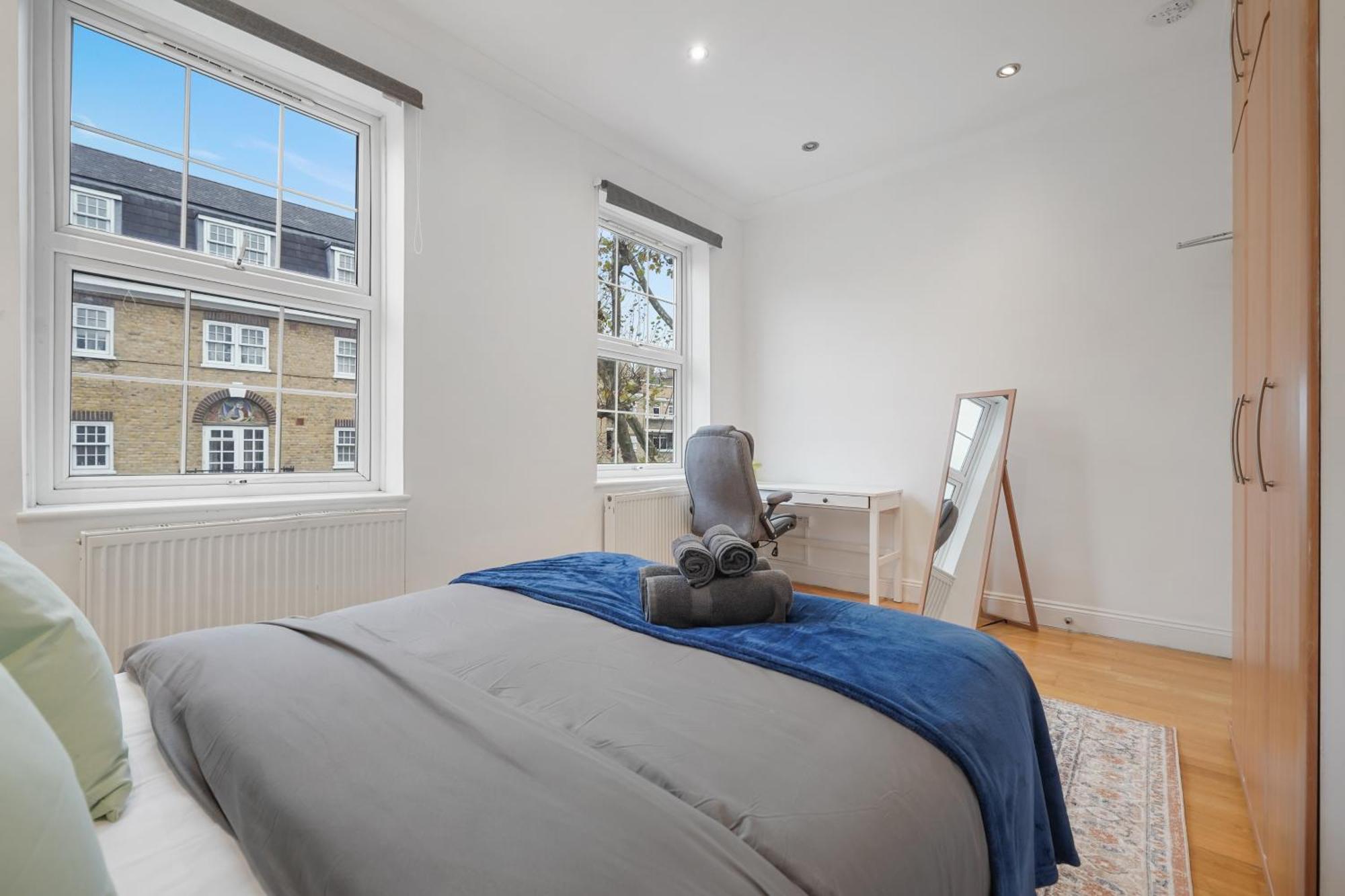 Appartamento The Chic Townhouse In Kings Cross!!! 3 Floors Londra Esterno foto