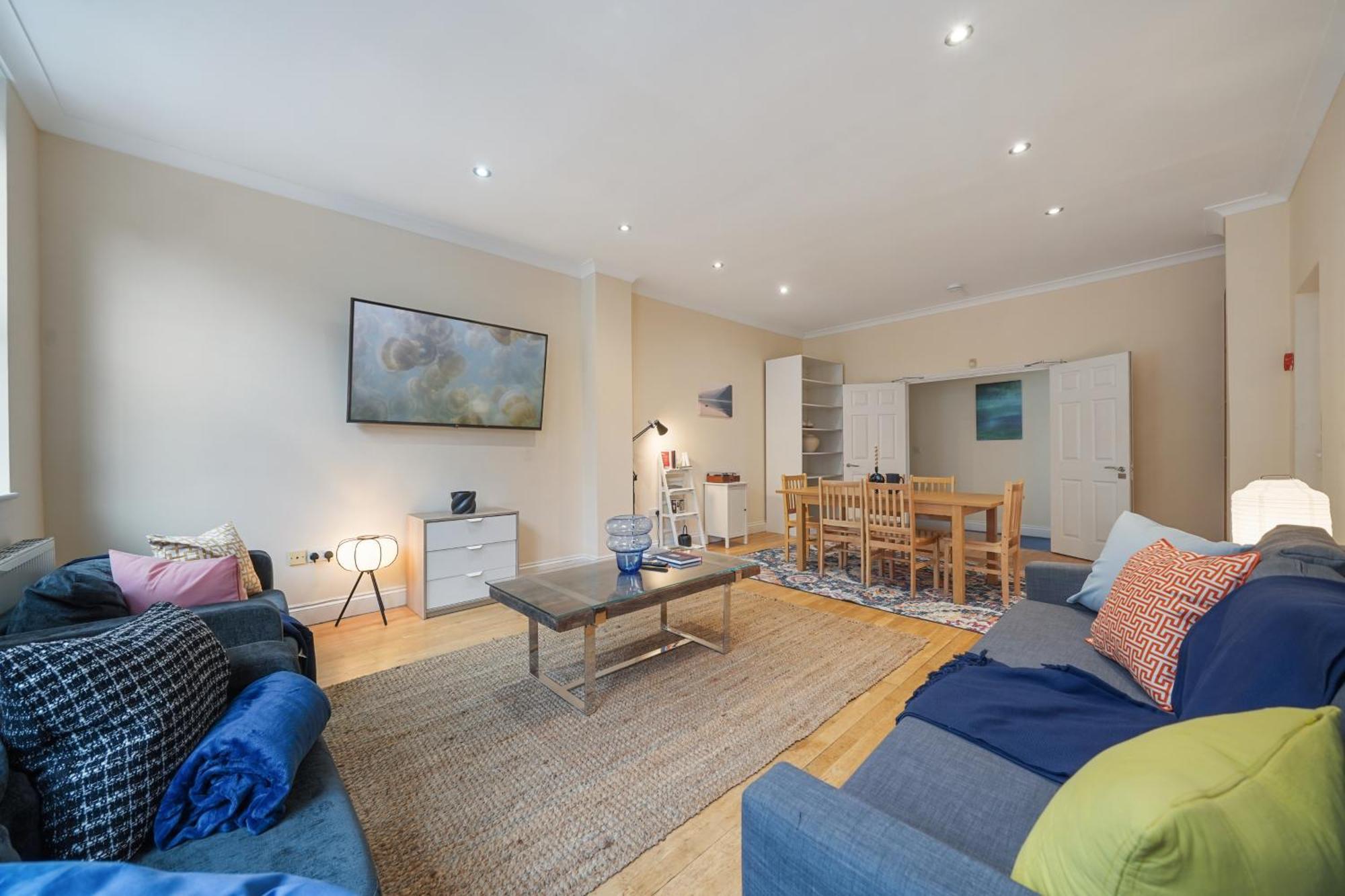 Appartamento The Chic Townhouse In Kings Cross!!! 3 Floors Londra Esterno foto