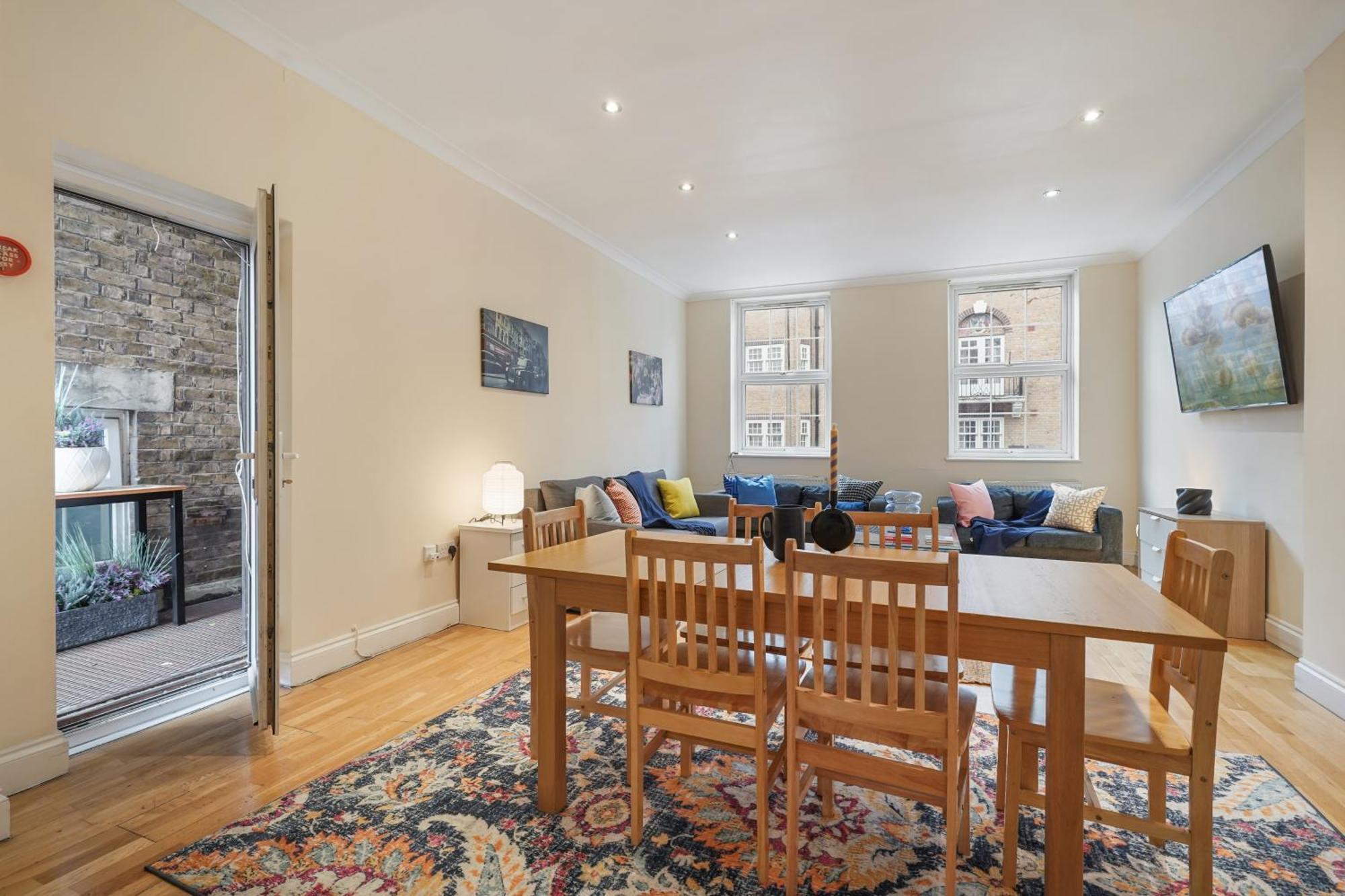 Appartamento The Chic Townhouse In Kings Cross!!! 3 Floors Londra Esterno foto