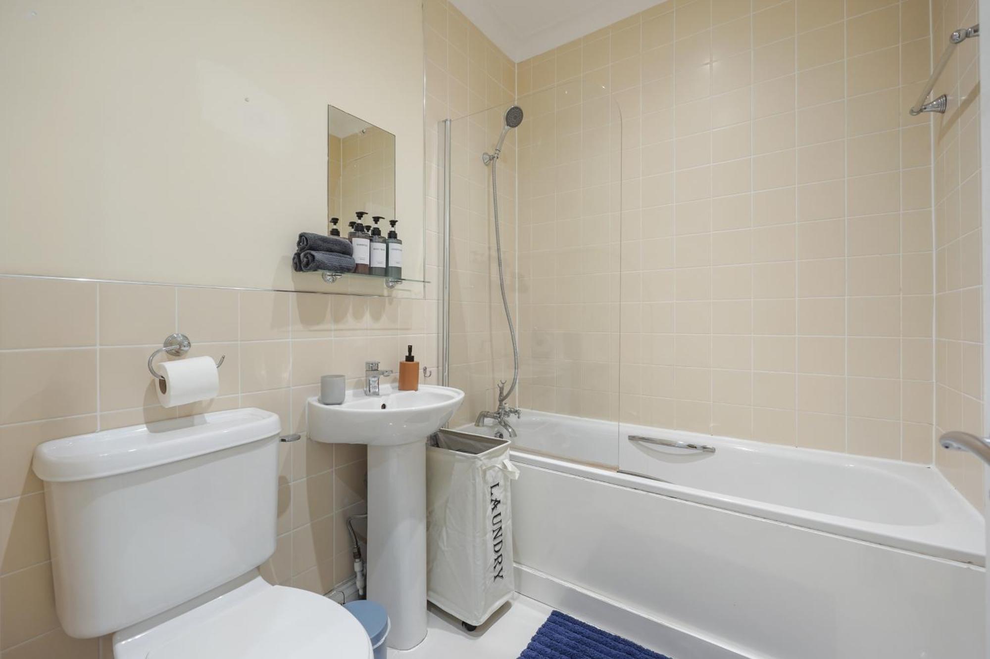 Appartamento The Chic Townhouse In Kings Cross!!! 3 Floors Londra Esterno foto