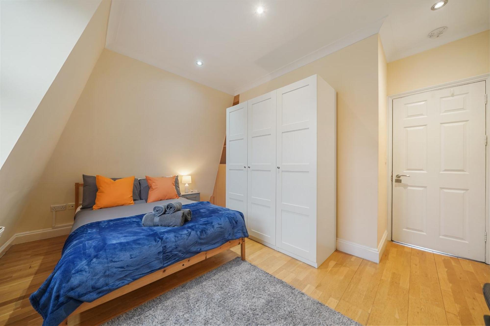 Appartamento The Chic Townhouse In Kings Cross!!! 3 Floors Londra Esterno foto